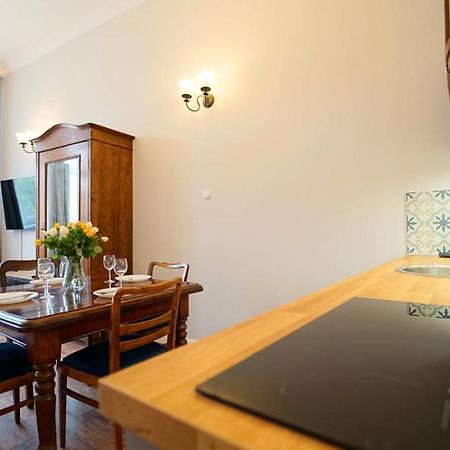 Apartamenty Everysky - Plac Ratuszowy 51 Еленя-Гура Экстерьер фото